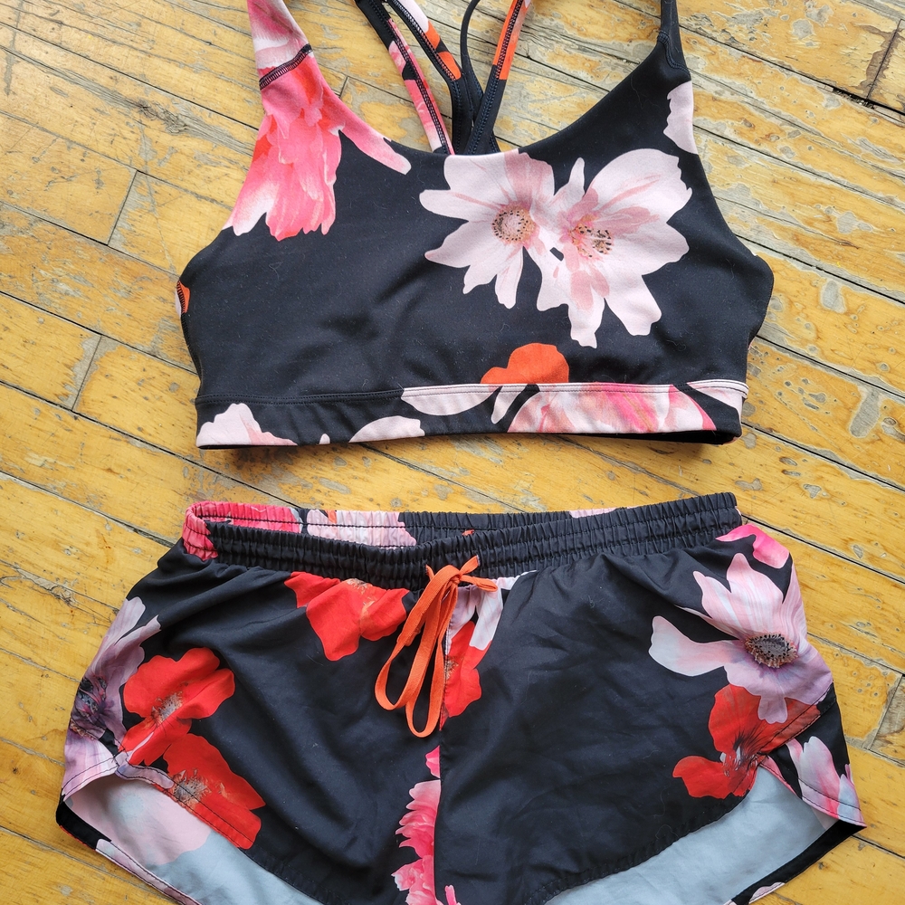 Floral Women's sport set (short and top)